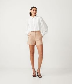 Short em Viscose com Cintura Alta e Lapela com Botão