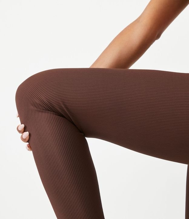 Pantalón Legging Deportiva en Poliamida con Textura Acanalada Marrón 5