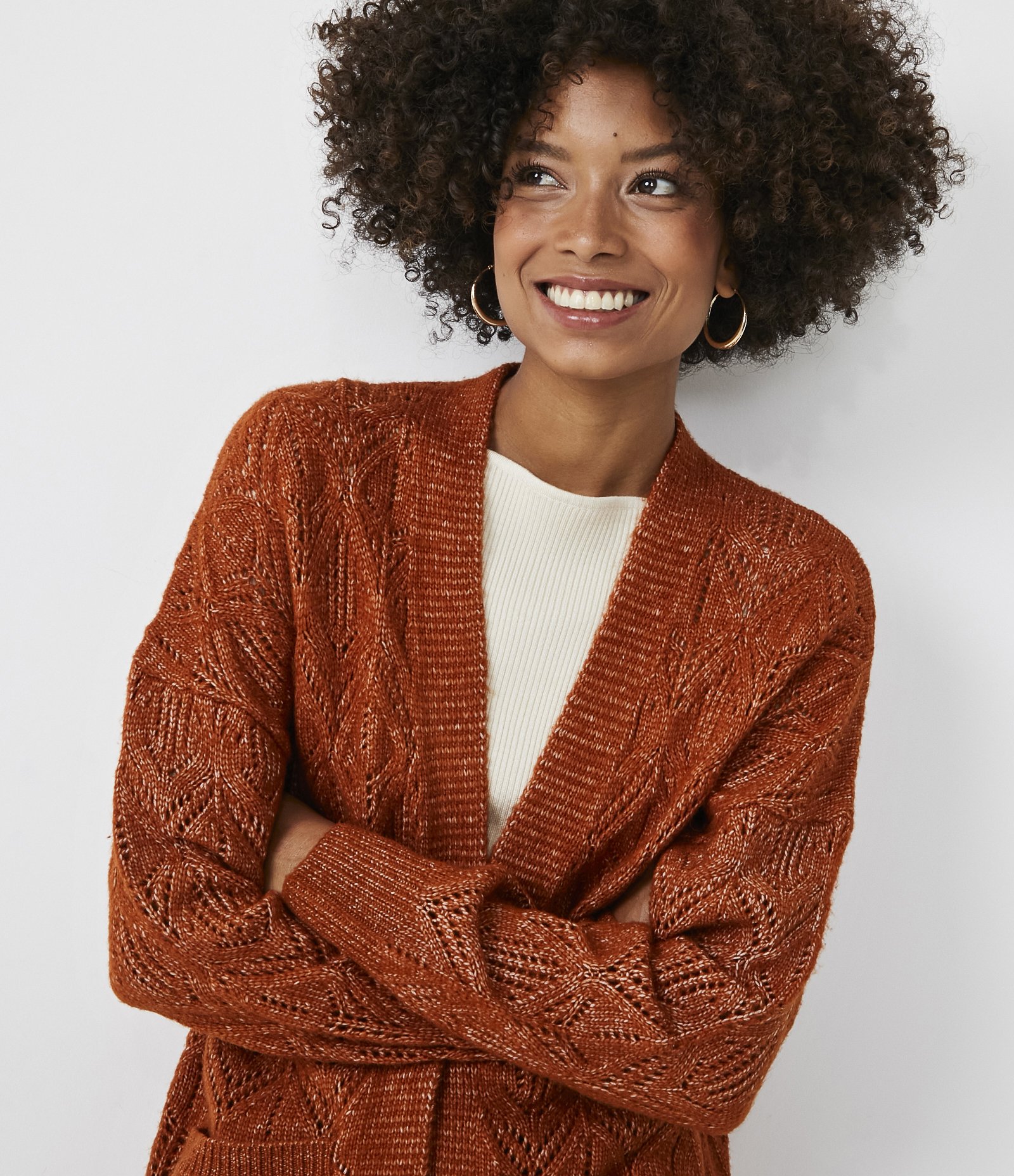 Cardigan Alongado em Tricô com Ponto Diferenciado e Bolsos Frontais Marrom 4