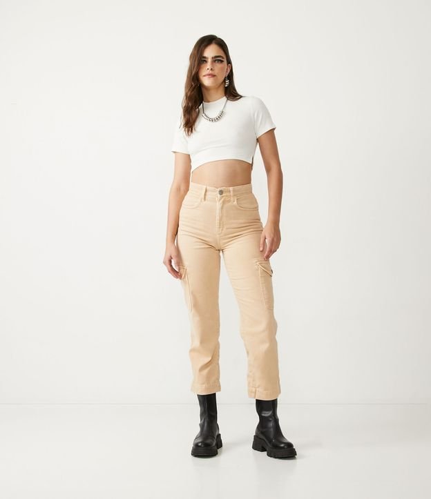 Blusa Cropped en Viscosa Acanalada con Manga Corta Blanco 2