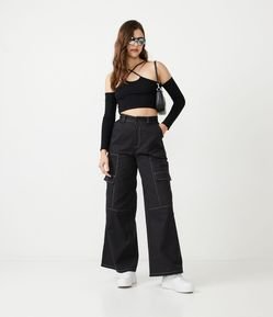Calça Wide Leg Cintura Alta em Sarja com Pespontos Contrastantes