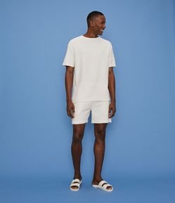 Camiseta Comfort em Algodão Canelado com Manga Curta