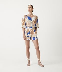 Short em Algodão com Cinto e Fivela Forradas com Estampa Folhagem