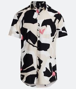 Camisa Slim em Viscose com Estampa Abstrata e Manga Curta