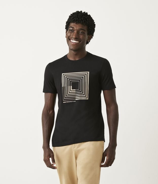 Camiseta Regular em Algodão com Estampa de Linhas Geométricas - Cor: Preto - Tamanho: P