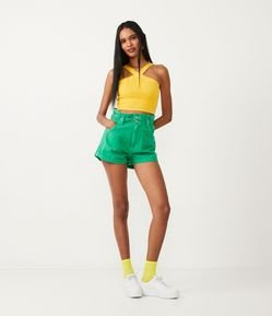 Short Mom em Sarja com Elástico no Cós e Barra Dobradinha - Torcida Brasil