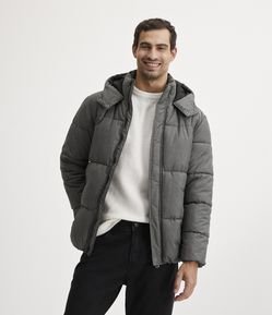 Jaqueta Puffer com Capuz e Gola Alta com Botões