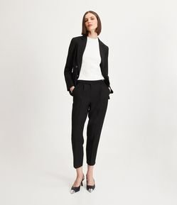 Calça Cenoura com Cós Transpassado e Elástico nas Costas