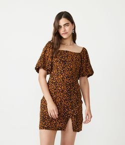 Vestido Curto  com Manga Bufante e Estampa Animal Print Onça