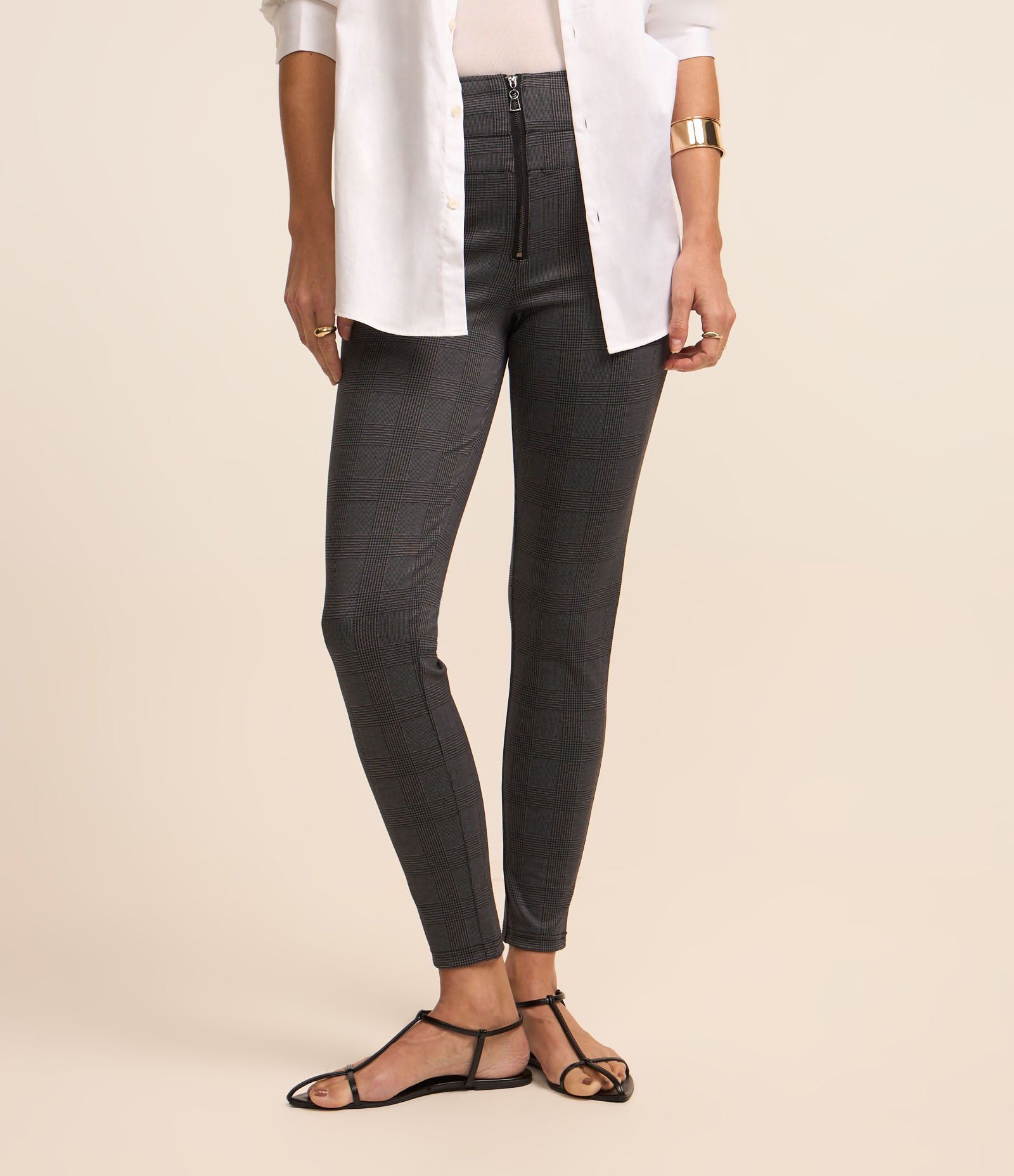 Calça Legging em Ponto Roma com Zíper e Estampa Xadrez Cinza/ Preto 3