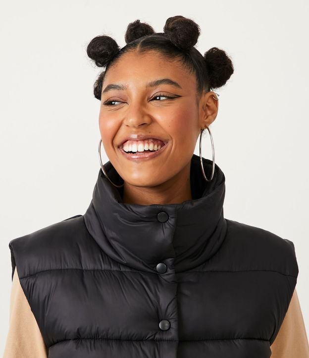 Chaleco Puffer con Cuello Alto y Bolsillos Negro 2