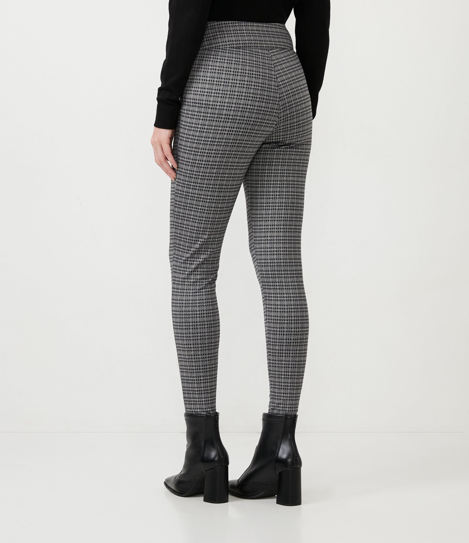 Calça Legging em Ponto Roma com Estampa Pied-de-poule Preto 3