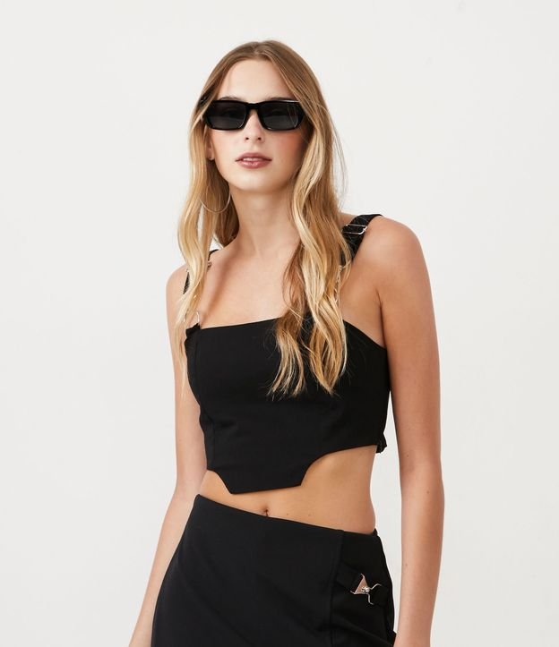 Blusa Cropped em Bengaline com Ganchinhos na Alça