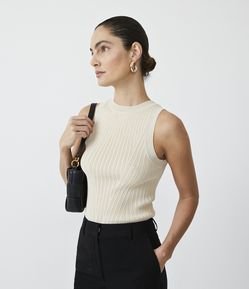 Blusa Canelada em Tricô com Golinha