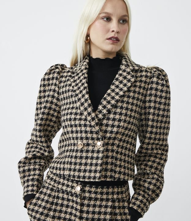 Blazer Curto em Tweed com Estampa Xadrez Pied-de-poule e Manga Bufante Bege