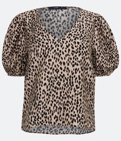 Blusa Manga Curta em Viscose com Estampa Animal Print
