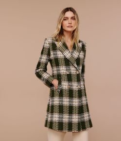 Casaco Alongado com Gola Lapela e Estampa Xadrez