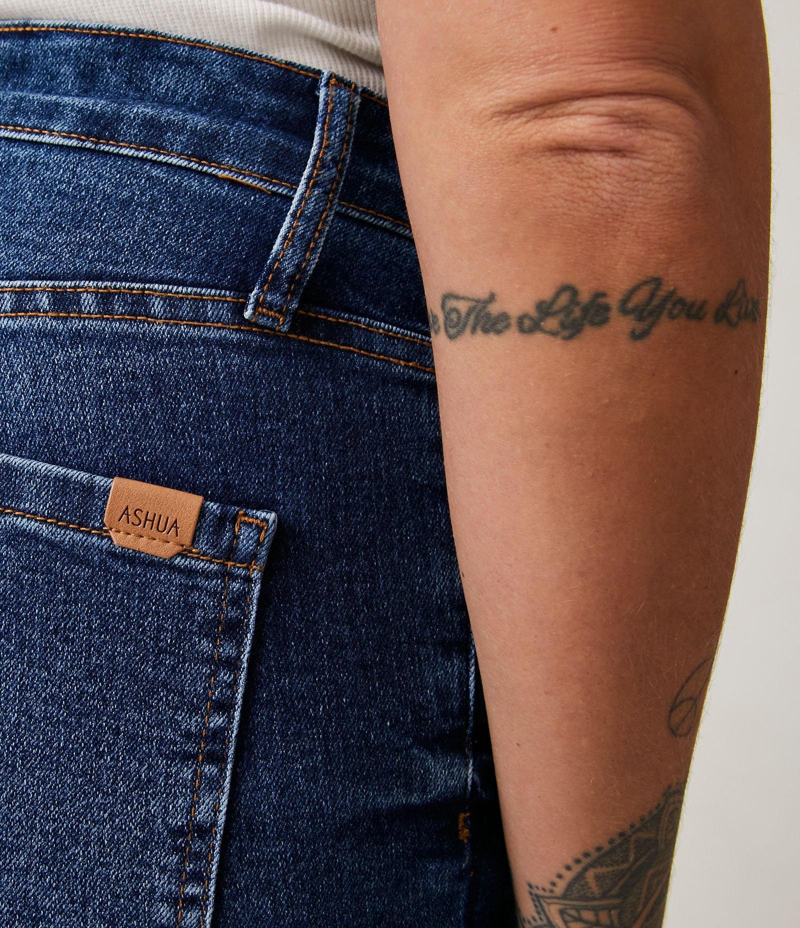 Calça Mom Jeans com Elastano Curve & Plus Size Azul 6