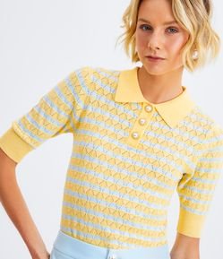 Blusa Polo Manga Curta em Tricô com Botões de Pérolas