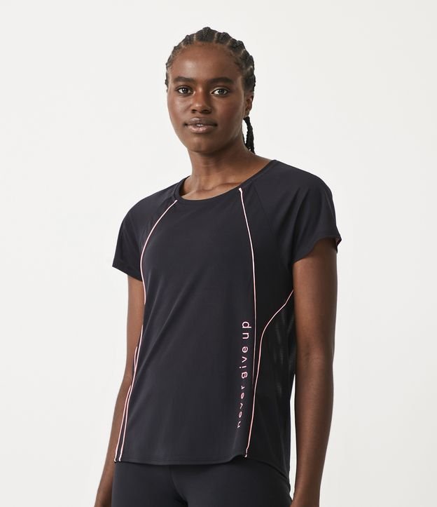 Remera Deportiva en Poliamida con Lettering y Vivos Contrastantes Negro 1