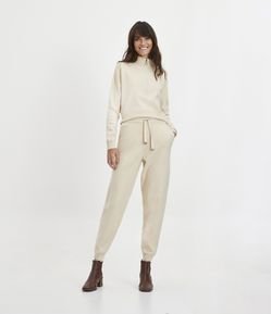 Calça Jogger em Tricô com Amarração no Cós