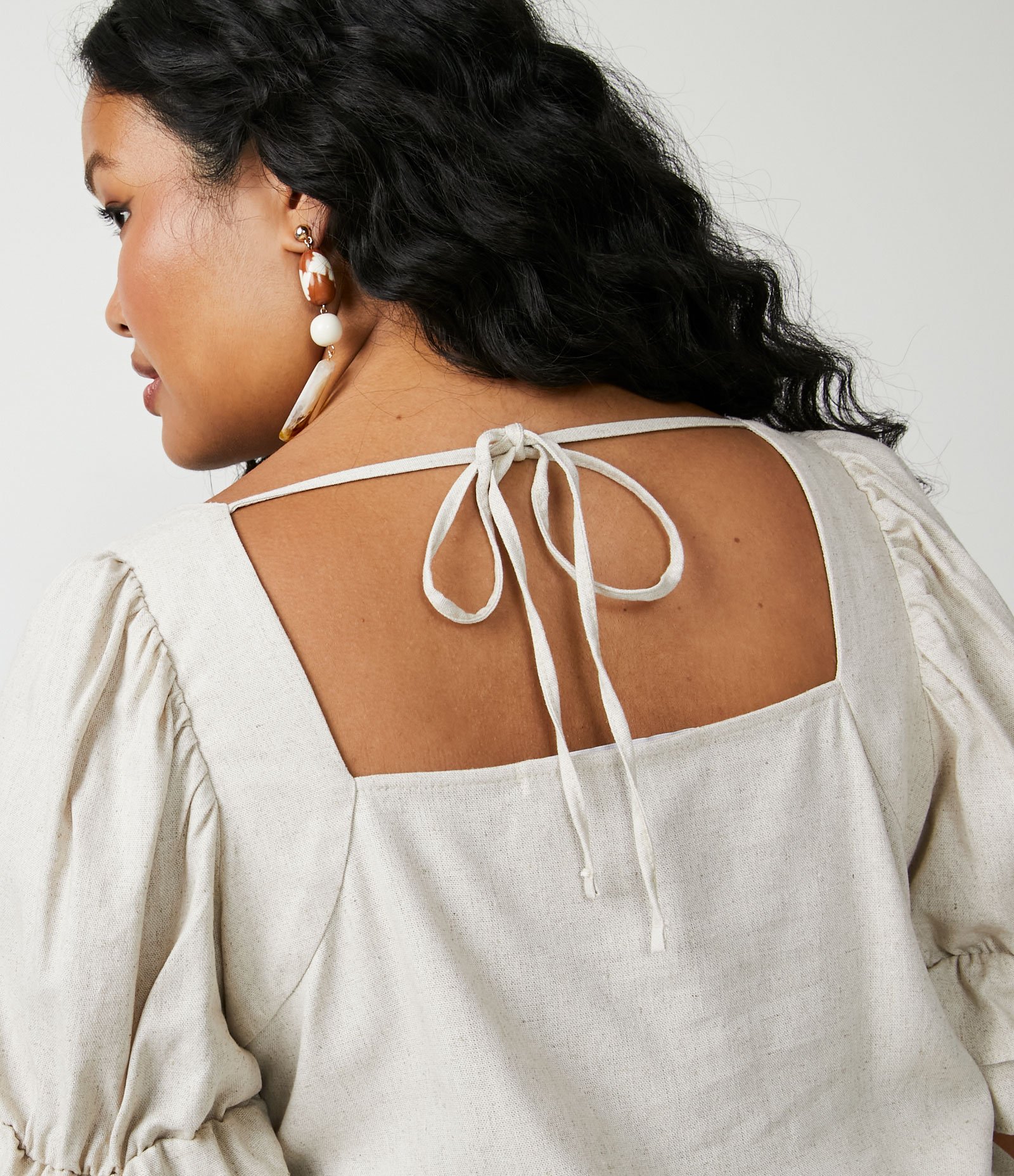 Blusa Curta em Linho com Babado na Manga Curve & Plus Size Off White 5