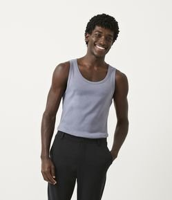 Regata Slim em Algodão com Detalhes em Ribana