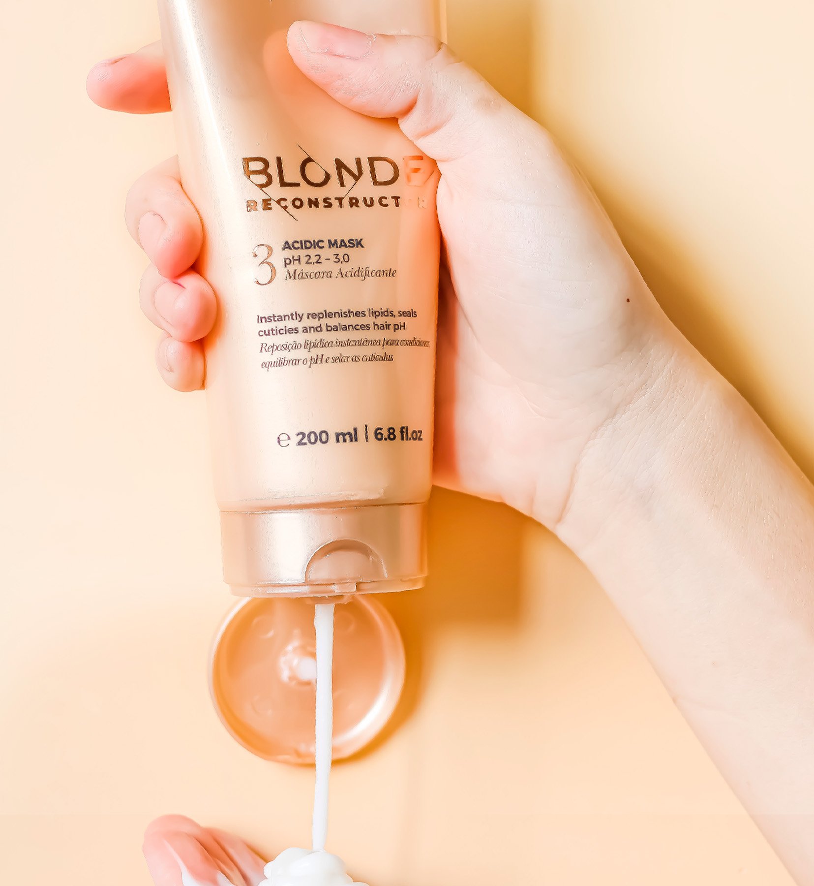 Mascara de Tramento Capilar Blonde Reconstructor Acidic Mask 200ml Cadiveu 200ml 2