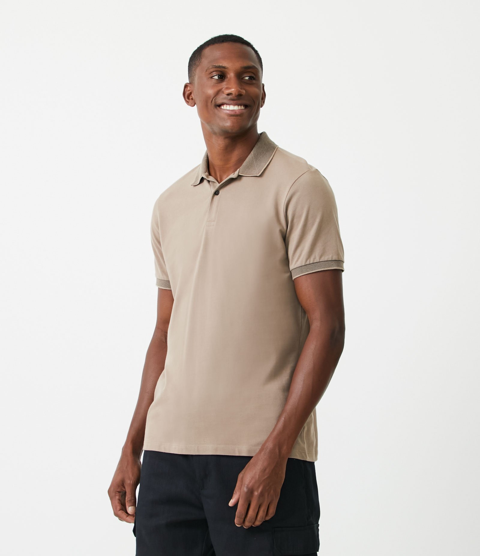 Camisa Polo Slim em Algodão com Botões e Detalhes Contrastantes 1