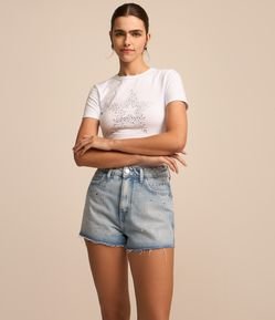 Short Cintura Alta em Jeans com Detalhes em Brilhos e Estrelas