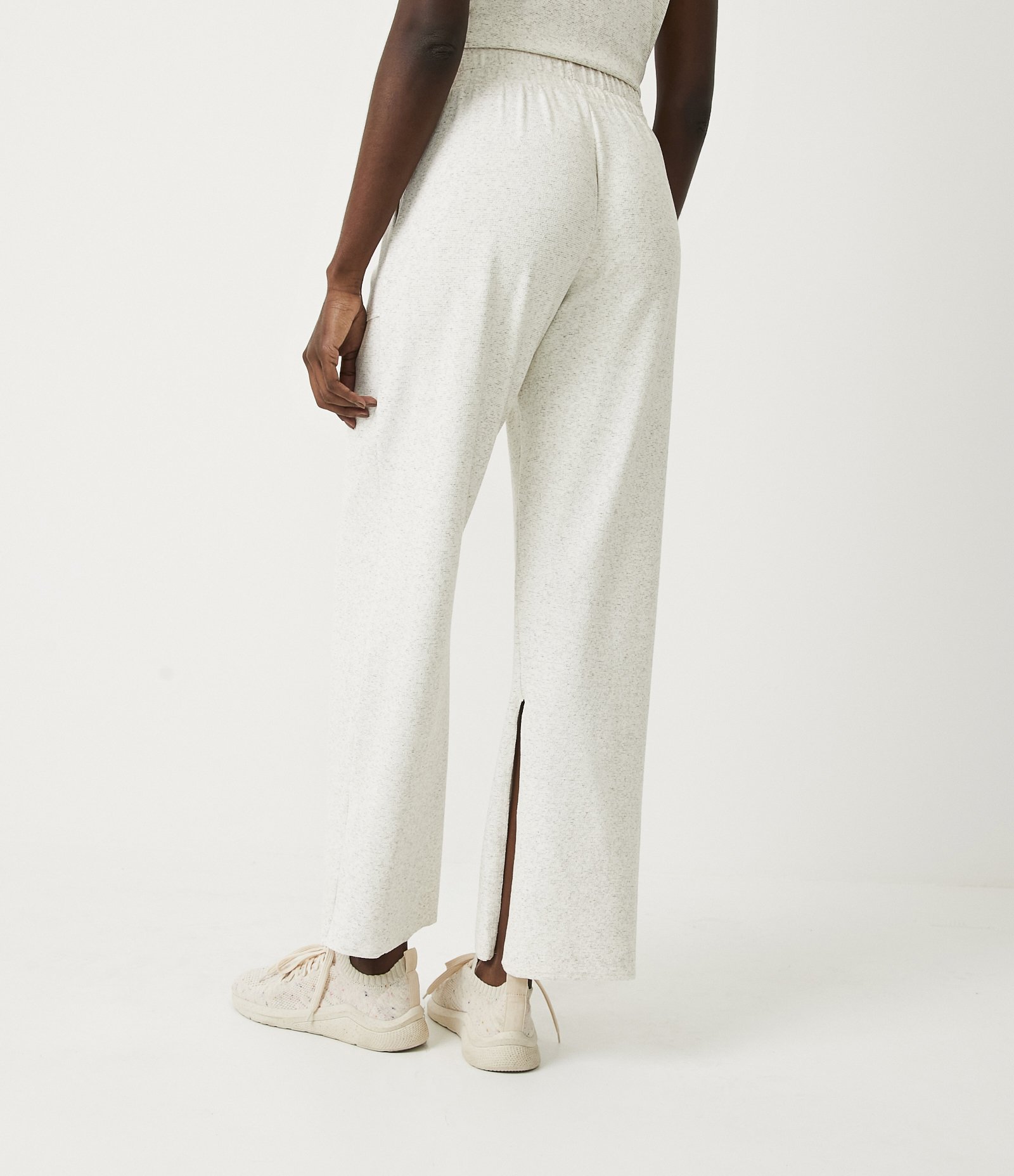 Calça Pantalona Esportiva em Viscose com Textura e Bolsos Off White 3