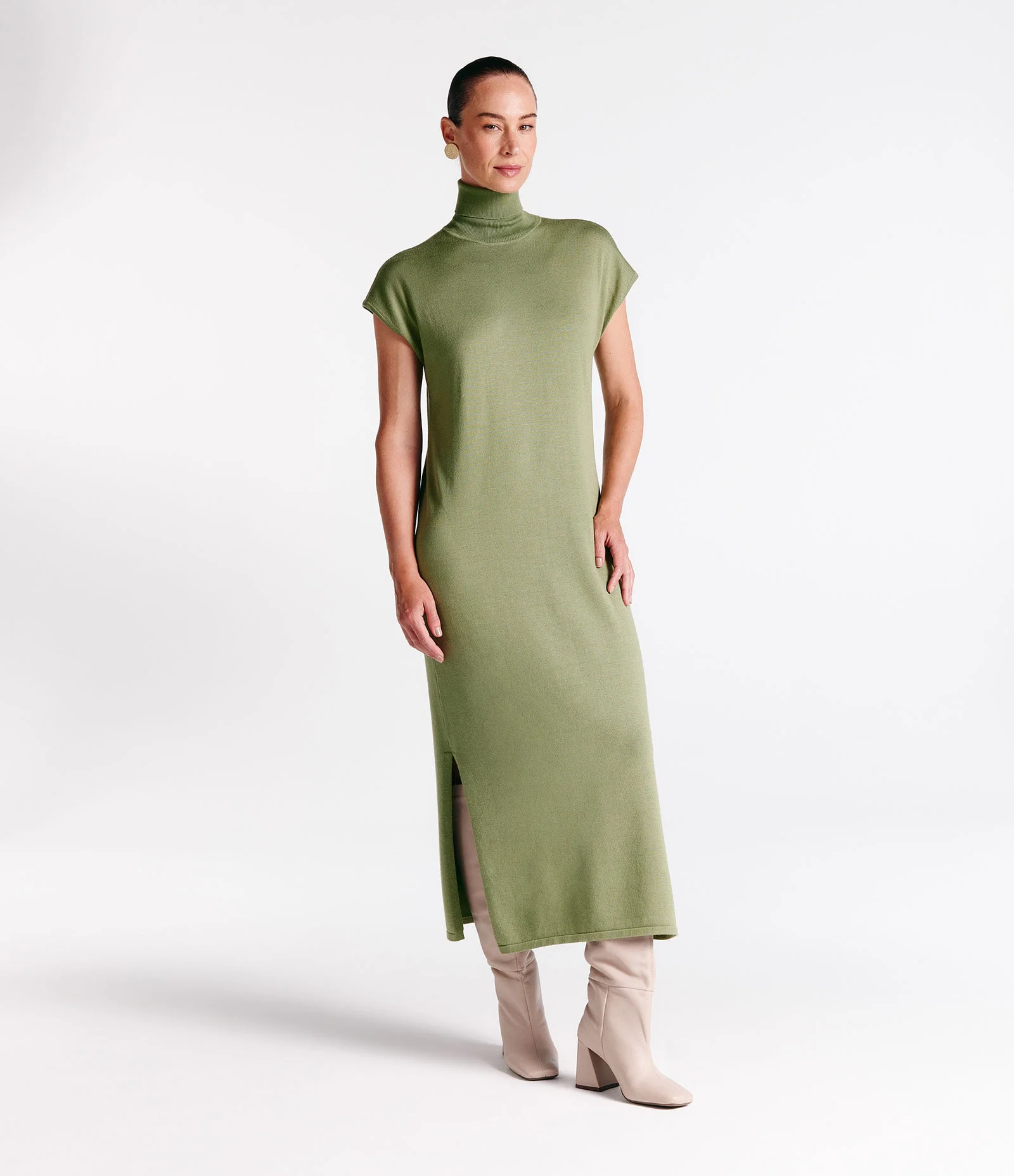 Vestido Midi em Tricô com Gola Alta e Manga Curta Sem Cava Verde 1