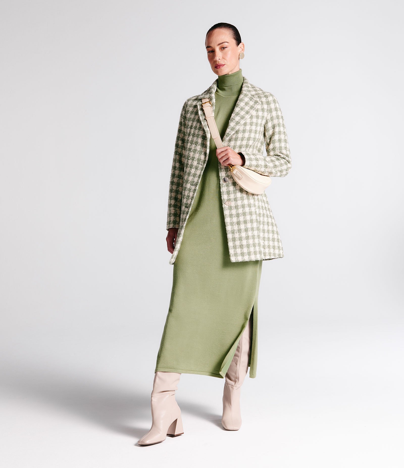 Vestido Midi em Tricô com Gola Alta e Manga Curta Sem Cava Verde 4