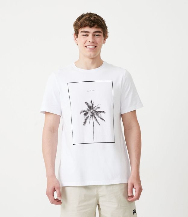 Camiseta Regular em Algodão com Estampa de Coqueiro