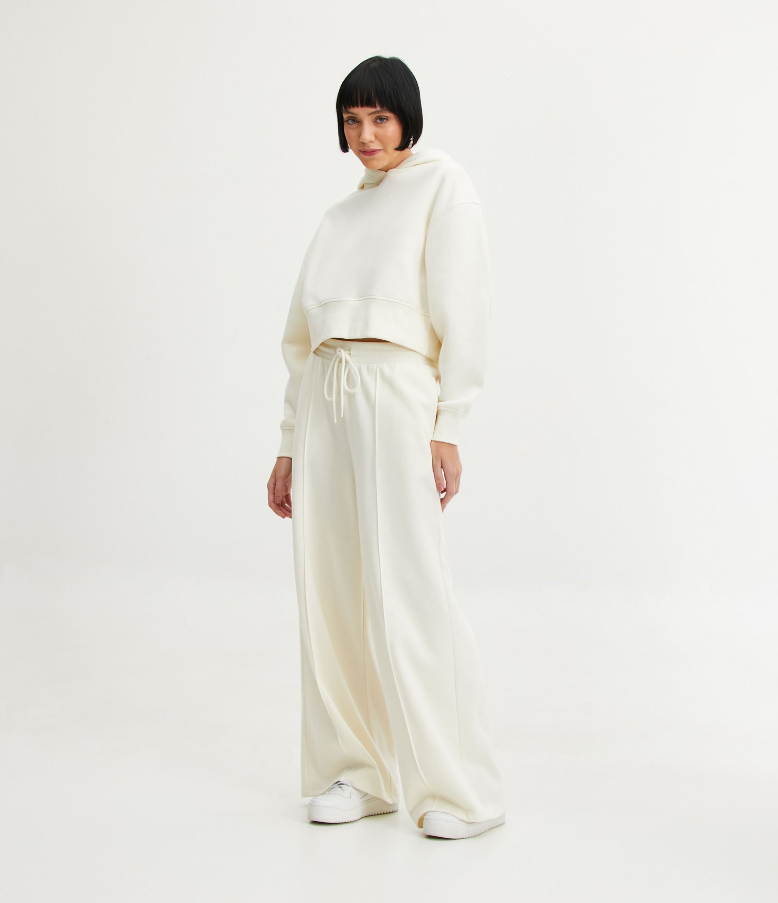 Blusão em Moletom com Gola Capuz e Punho Ajustado 2