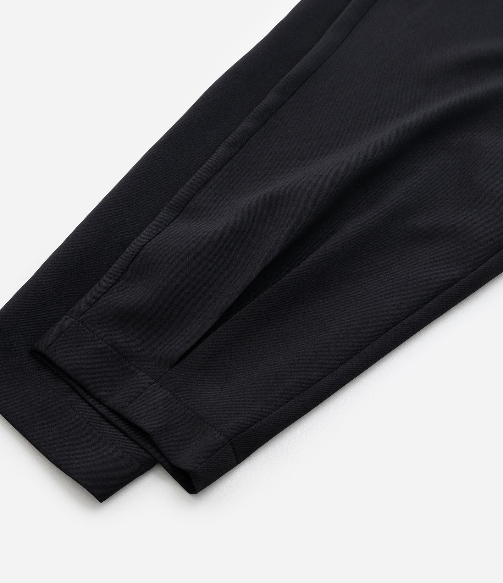Calça Cenoura Alfaiatada com Cintura Alta Curve & Plus Size Preto 7