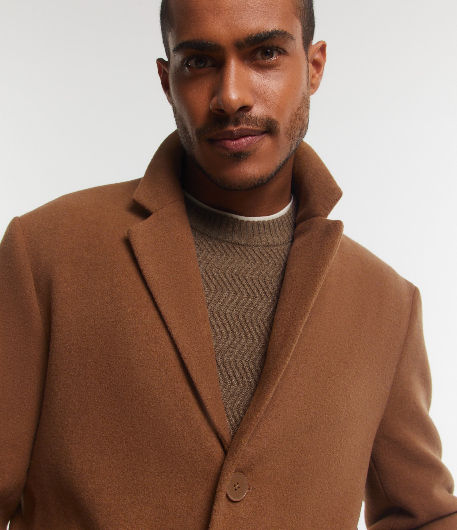 Casaco Alongado em Polivelour com Botões e Bolsos Marrom Claro 3