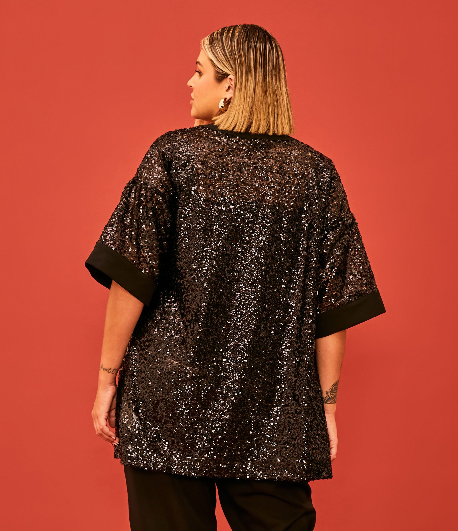 Kimono em Malha de Paetê Curve & Plus Size Preto 3