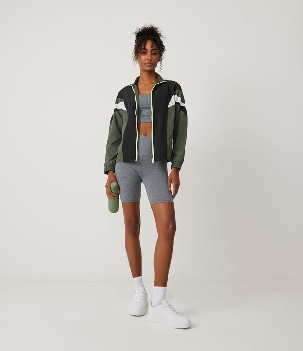 Campera Corta Vento Deportiva con Cuello Alto y Cremallera Frontal Negro 2