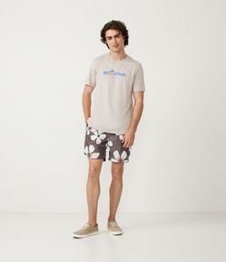 Bermuda com Cós Elástico e Estampa Havaiana