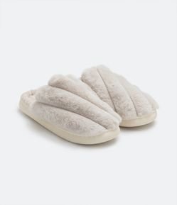 Pantufa Fechada Apeluciada com Textura