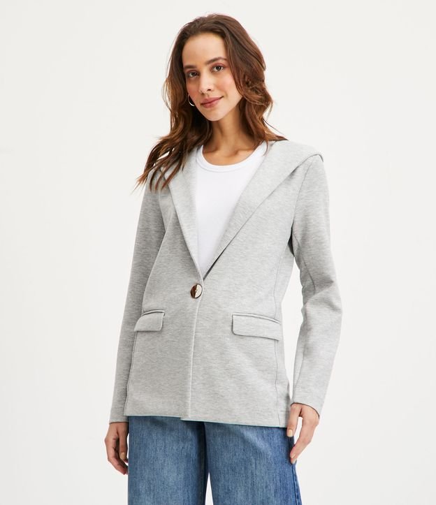 Blazer com Capuz e Fechamento em Botão Único