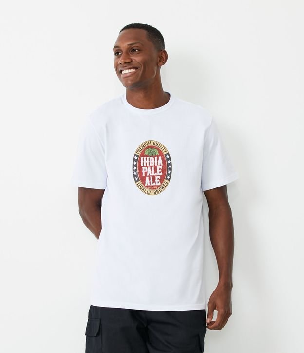 Camiseta Comfort em Algodão com Estampa India Pale Ale Branco