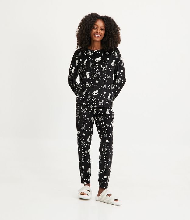 Pijama Largo en Plush con Estampado Gatitos Negro 1