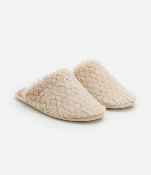 Pantufa Fechada com Pelinhos em Escamas