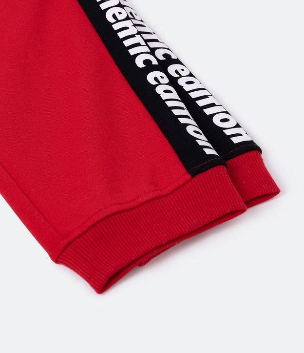 Calça Infantil em Moletom com Recorte em Lettering na Lateral - Tam 5 a 14 Anos Vermelho 4
