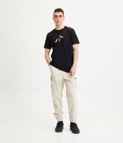 Calça Balloon em Sarja com Bolsos Cargo