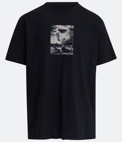 Camiseta Regular em Meia Malha com Estampa Photoprint