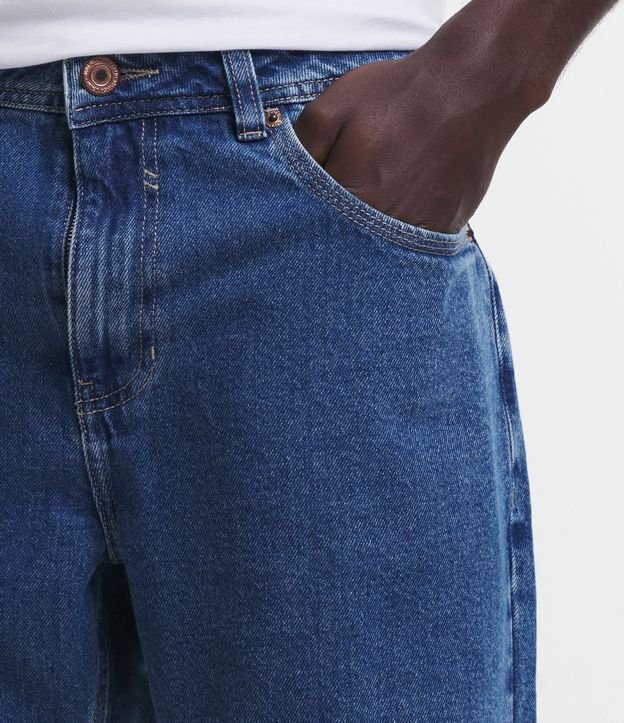 Bermuda Reta Loose Jeans com Bolsos Azul Médio 4