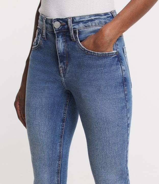 Calça Bootcut Jeans com Bolso Diferenciado Azul 4